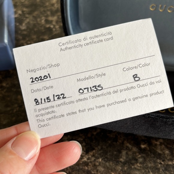 Like New GUCCI square sunglasses - Picture 11 of 11